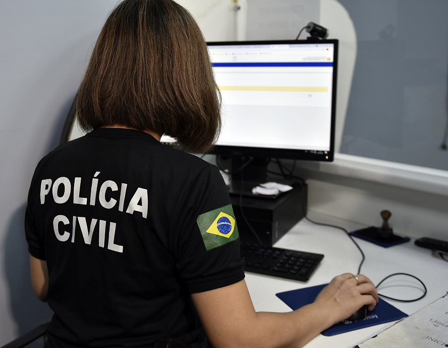 Polícia Civil da 4ªDPRI conectada com professores para conversar sobre  ambiente virtual escolar - Polícia Civil RS