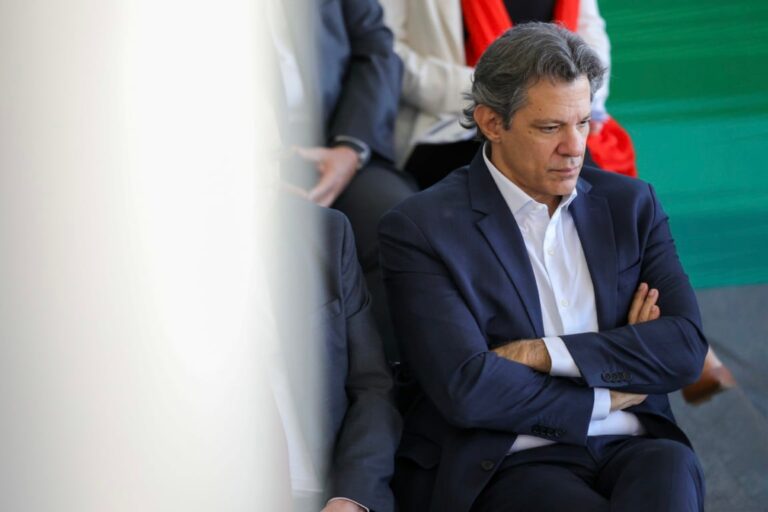 Governo Lula quer prisão para “devedores contumazes” e chama prática de crime contra contribuintes honestos