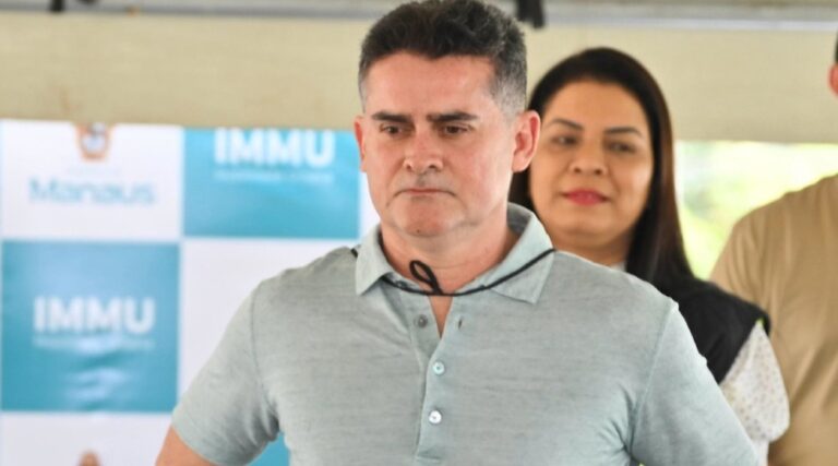 MP espera há mais de um ano autorização da Justiça para investigar prefeito de Manaus