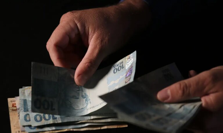 URGENTE: Governo Libera Saldo Retido do FGTS para 14 Milhões de Trabalhadores Demitidos; Veja as Datas de Pagamento