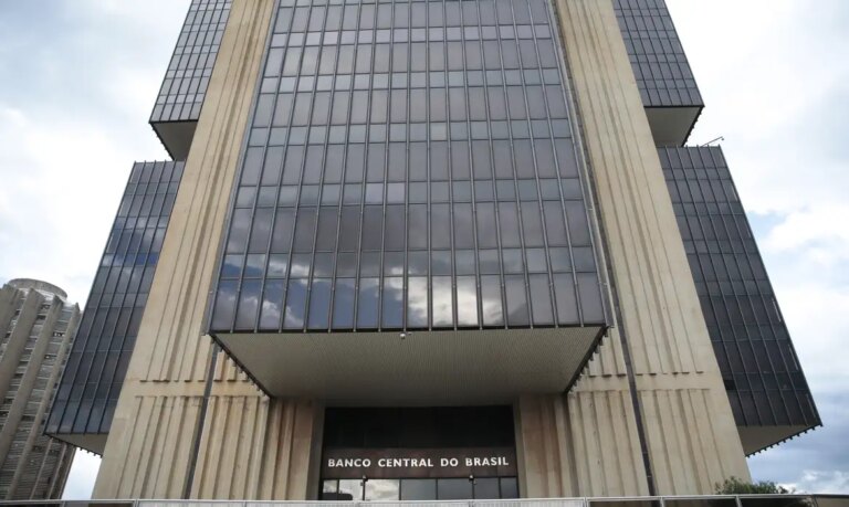 Setor Financeiro Unem-se em Defesa do Banco Central Contra Intervenções em Casos de Liquidação