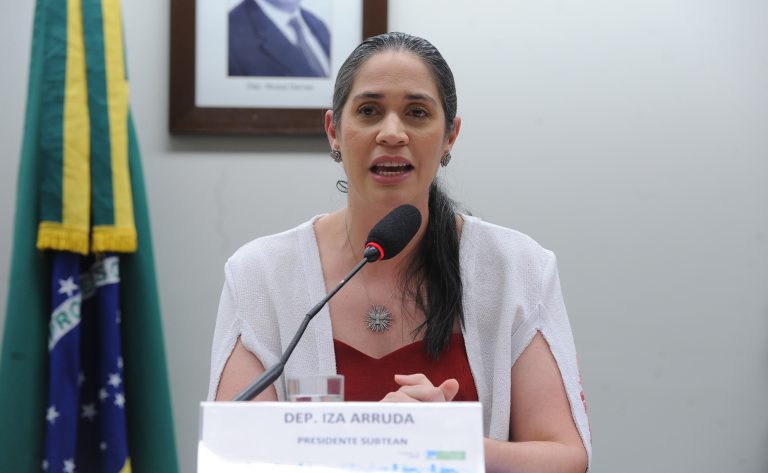 Educação em Crise: Novas Regras Preparam Escolas para Emergências Sanitárias e Climáticas