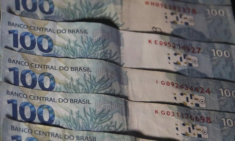 Déficit Público em Novembro: Contas do Governo Central Apresentam Perda de R$ 14,4 Bilhões