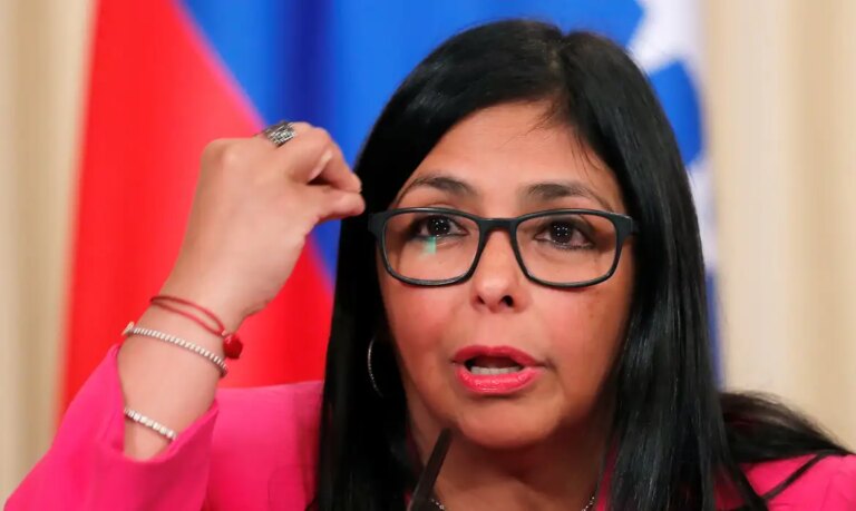 Venezuela Rejeita Dominação dos EUA e Exige Liberdade de Maduro Após Suposta Captura