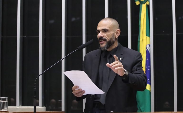 Militares Aposentados Podem Retornar à Ativa: Projeto de Lei Visa Combater Déficit e Criminalidade