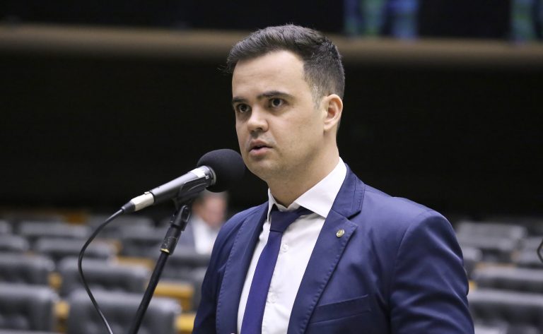 Cadastro Nacional de Protetores de Animais: Nova Lei Busca Organizar e Dar Visibilidade a Atuação Voluntária