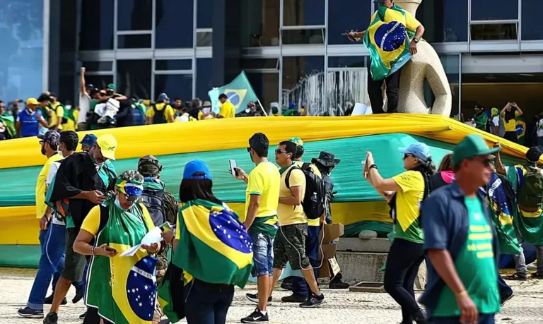 STF Já Condenou Mais de 800 Pessoas Por Atos Golpistas de 2023