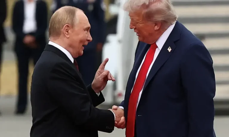 Ações de Trump nas Américas: Historiador Alerta que Movimentações Podem Beneficiar Avanço Russo na Ucrânia