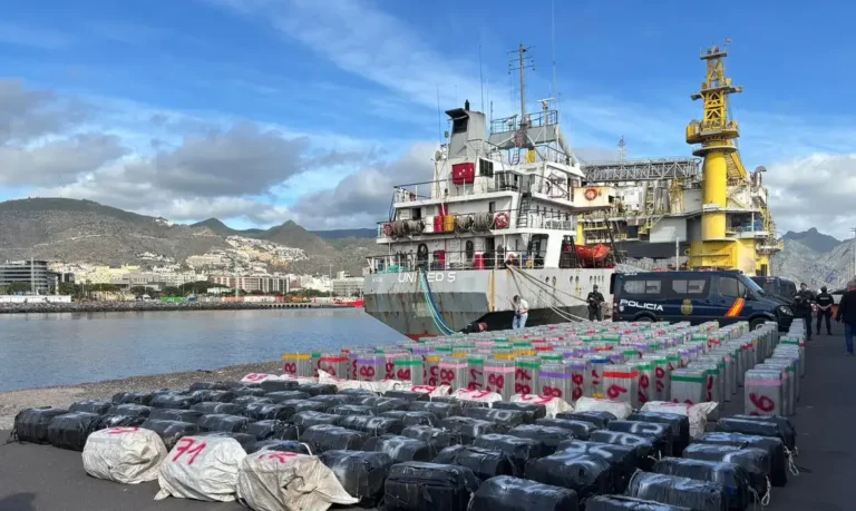 Gigante Apreensão na Espanha: 10 Toneladas de Cocaína Capturadas em Navio com Rota Brasileira
