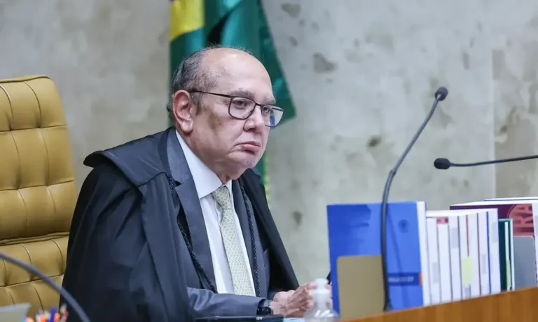 STF: Gilmar Mendes Rejeita Pedido de Prisão Domiciliar para Bolsonaro