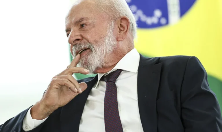 Lula no The New York Times: Críticas aos EUA e um Apelo por Ordem Multilateral