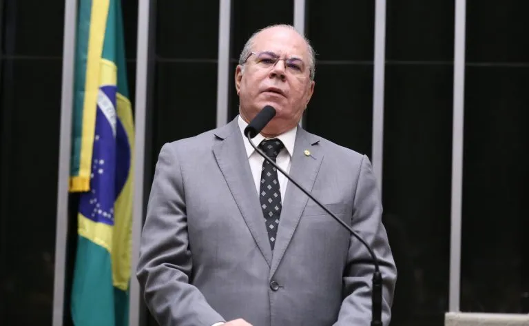 Novo Projeto de Lei Protege Beneficiários do BPC Contra Endividamento Precoce
