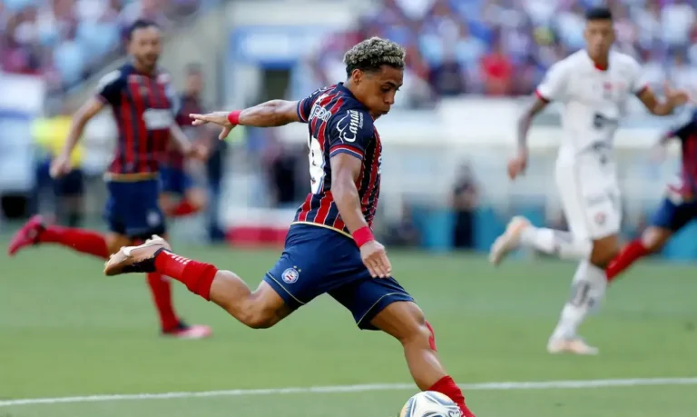Ba-Vi eletrizante: clássico baiano com líder invicto contra time pressionado terá transmissão ao vivo