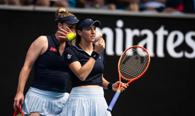 Luisa Stefani se despede do Aberto da Austrália após semifinal nas duplas