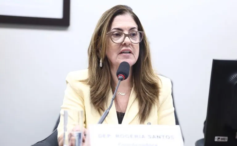 Empresas terão que agir contra estresse e ansiedade no trabalho; veja o que muda