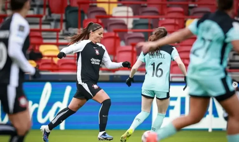 Corinthians encara o Arsenal em Londres na disputa pelo inédito título mundial feminino