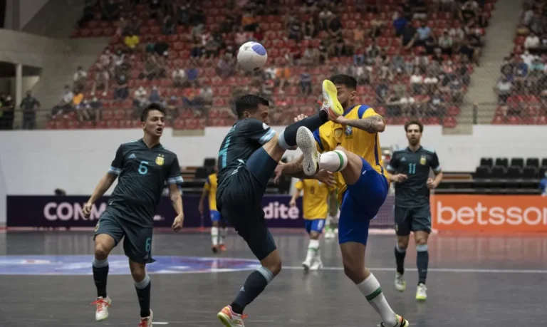 Brasil e Argentina protagonizam final inédita na Copa América de Futsal com vaga mundial em jogo