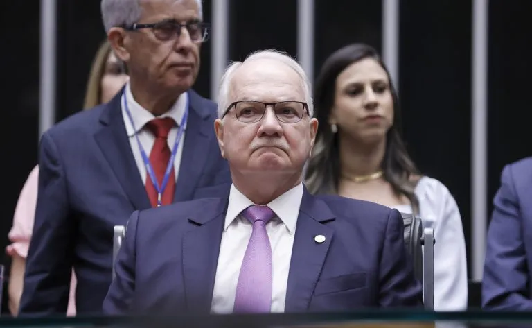 Fachin enaltece o Congresso como pilar democrático e detalha metas do Judiciário