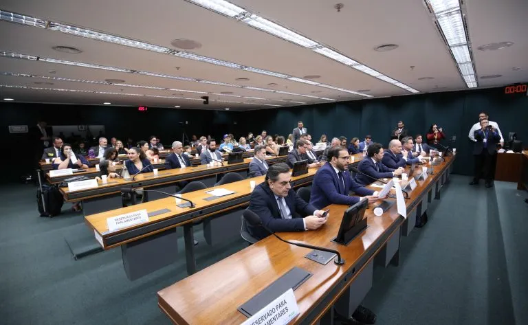 Conselho de Ética da Câmara: testemunhas de deputado são ouvidas e parecer sobre outro será votado