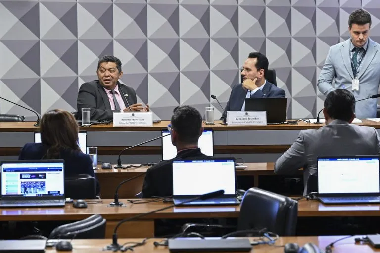 Seguro-defeso: deputados criticam burocracia e cobram agilidade em novo cadastro