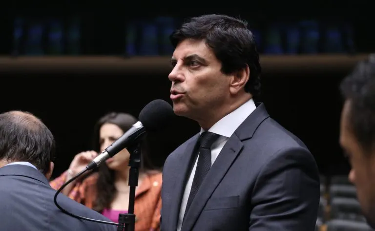 Claudio Cajado assume presidência da Comissão de Viação e Transportes com foco em consenso
