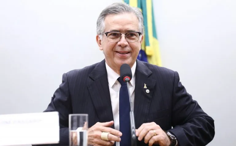 Deputado Joaquim Passarinho assume presidência da Comissão de Minas e Energia com foco em desafios do setor