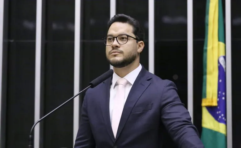 Brasil planeja coleta biométrica de recém-nascidos para combater crimes