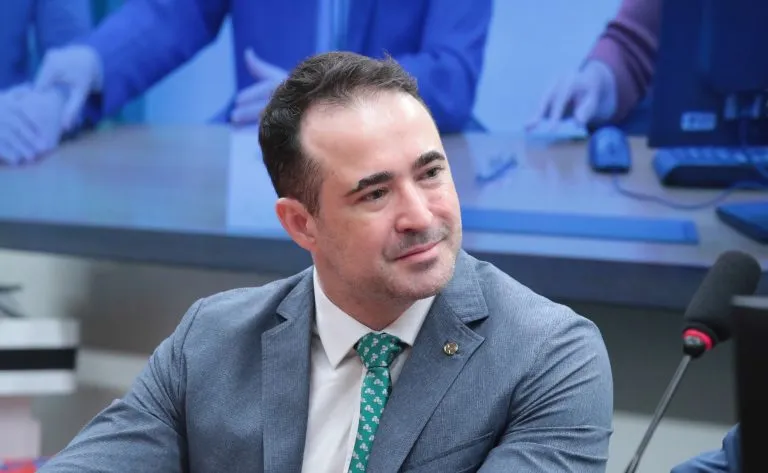 Bruno Ganem assume presidência de comissão e foca na defesa da infância e assistência social