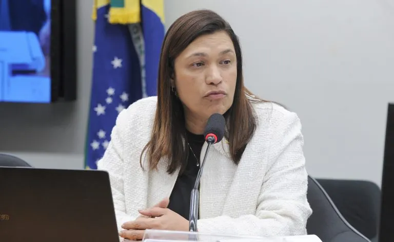 Maria Rosas assume a liderança da Comissão de Comunicação na Câmara