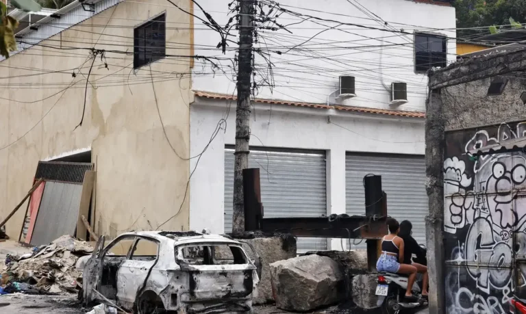 Moraes exige envio de imagens da letal operação policial nos complexos do Rio para perícia da PF