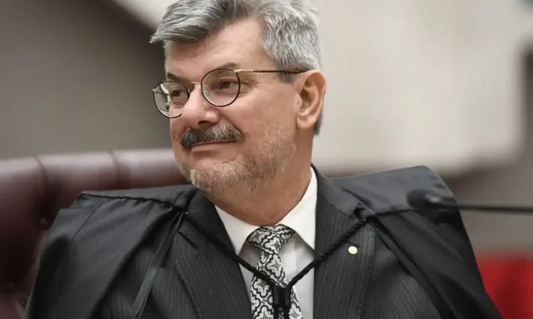 Ministro do STJ alega problemas psiquiátricos e pede licença de 90 dias em meio a denúncia de importunação sexual