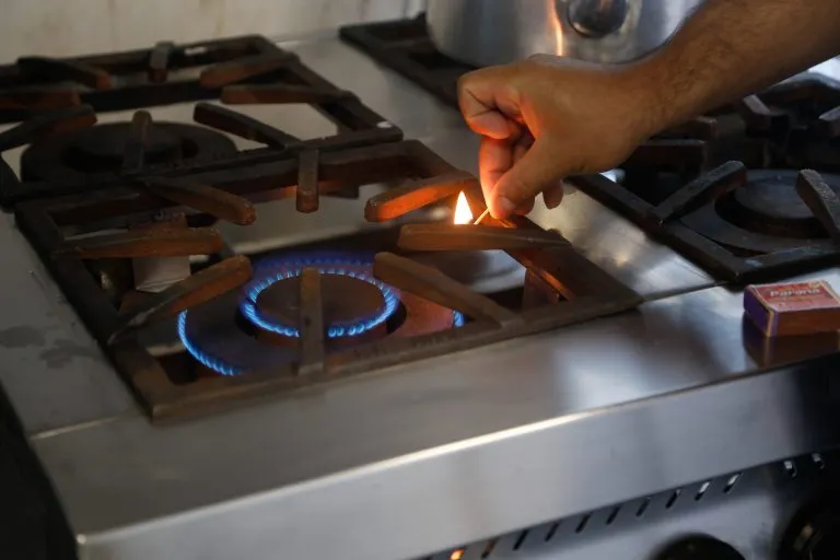 Gás do povo: programa de auxílio para botijão de cozinha se torna política permanente