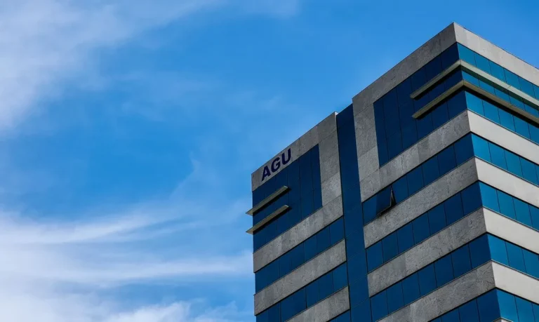 Rede social X remove post com discurso de ódio após intervenção da AGU