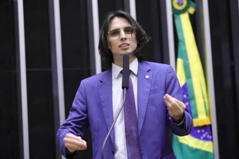 Motorista que usa veículo para ameaçar terá pena mais rigorosa, propõe projeto