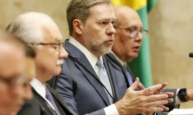 Fachin encerra polêmica: ação contra Toffoli no caso Master é arquivada