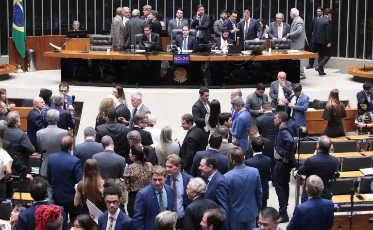 Câmara aprova endurecimento contra facções; texto vai para sanção presidencial