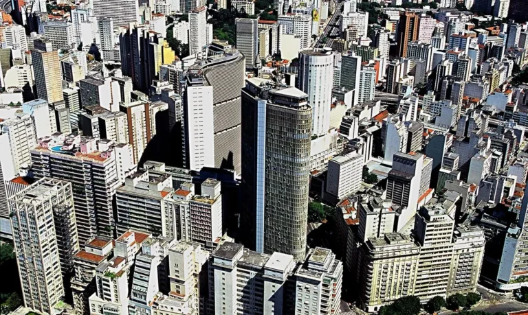 Inflação do aluguel reverte alta e registra queda em fevereiro