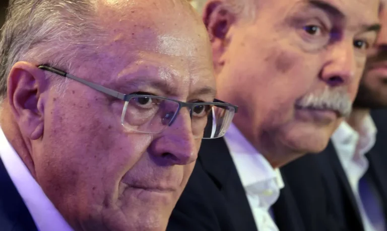 Governo anuncia pacote de auxílio para setores impactados por tarifas americanas