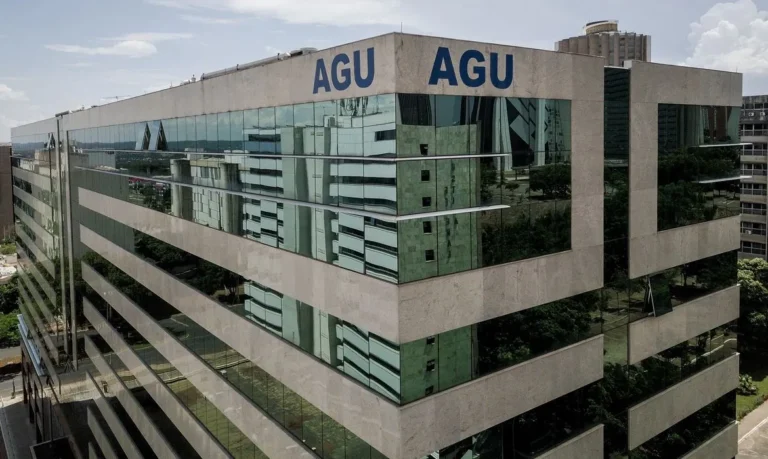 AGU defende que apenas médicos realizem abortos legais no Brasil