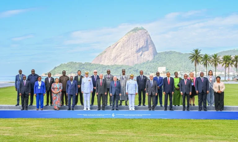 Brasil assume bloco de 20 países e clama por Atlântico Sul livre de conflitos