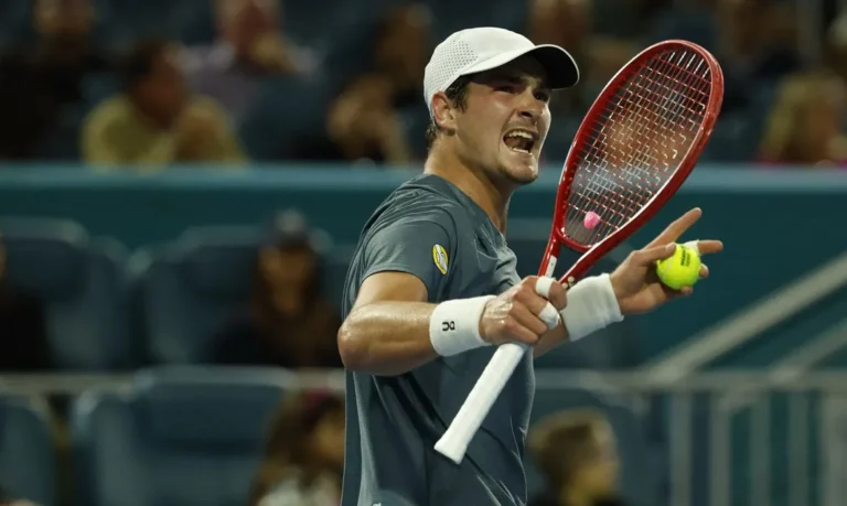 João Fonseca faz história em Monte Carlo e chega às quartas de final de Masters 1000 pela primeira vez
