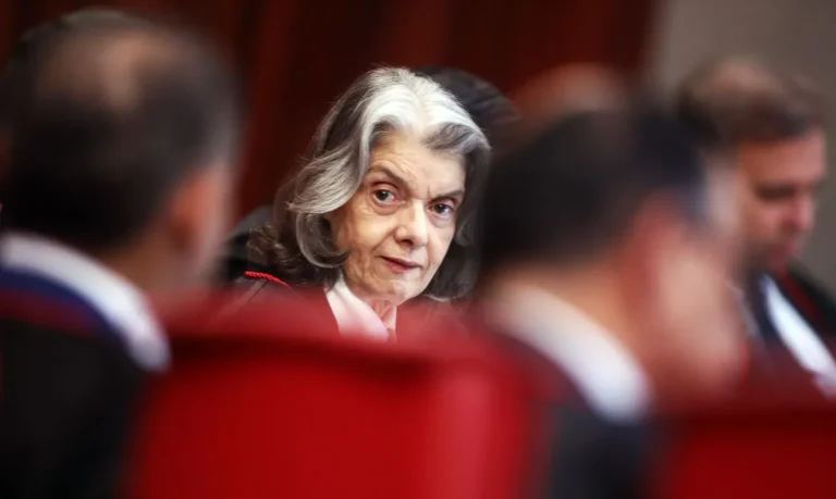 Cármen Lúcia acelera sucessão no TSE antes do fim do mandato