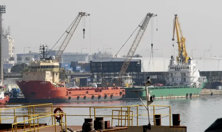 Justiça mantém suspensão de imposto sobre exportação de petróleo