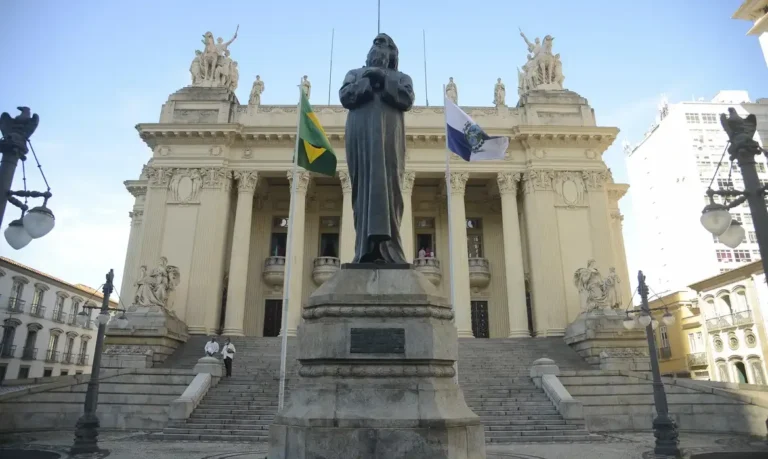 Alerj define data para eleição do novo presidente após reviravolta judicial