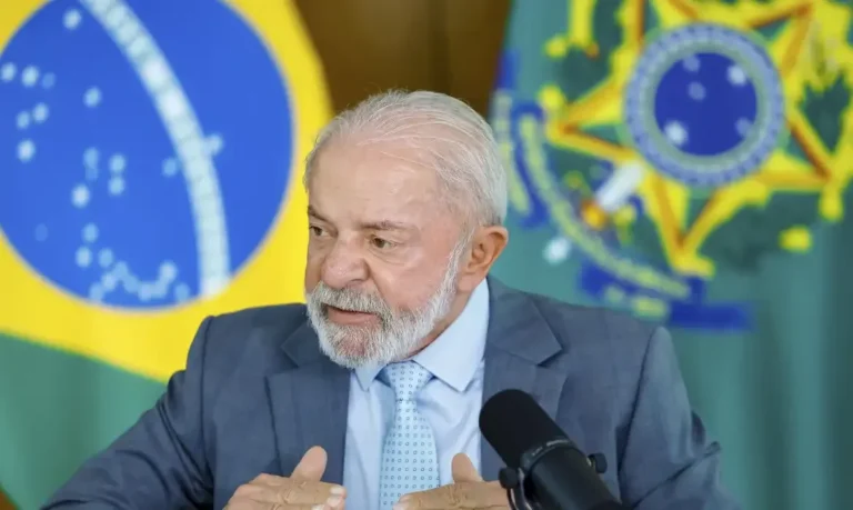 Lula critica Trump: “o mundo não lhe dá o direito de ameaçar um país”