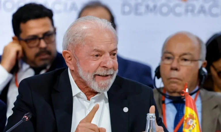 Lula defende jornada de trabalho mais curta e igualitária