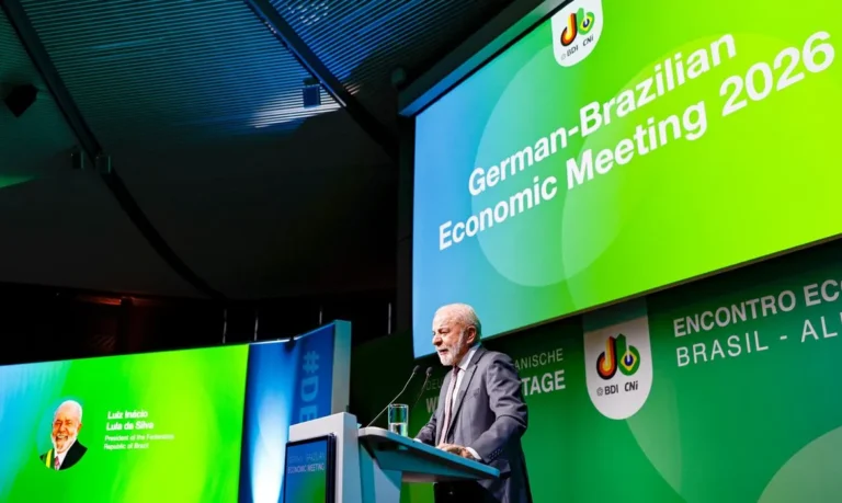 Lula reage a expulsão de delegado brasileiro: “Reciprocidade com americanos no Brasil”