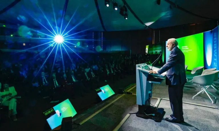 Lula classifica conflito no Oriente Médio como ‘guerra da insensatez’ e aponta retrocesso em negociações