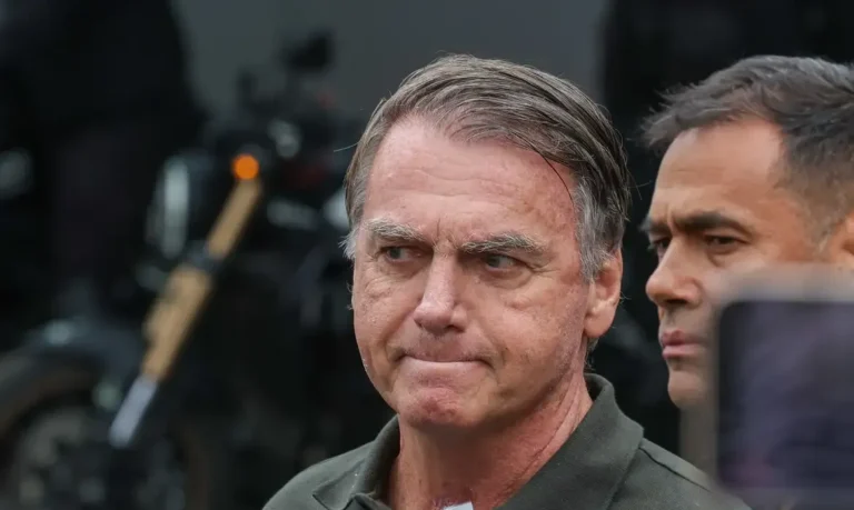 Procurador-geral opina a favor de cirurgia para Bolsonaro fora da prisão domiciliar