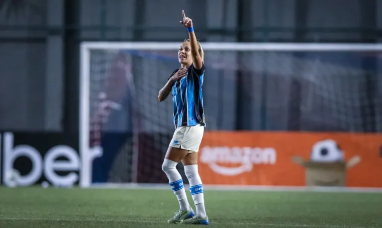 Grêmio vence Bahia com brilho de Camila Pini e soma pontos cruciais no Brasileirão feminino